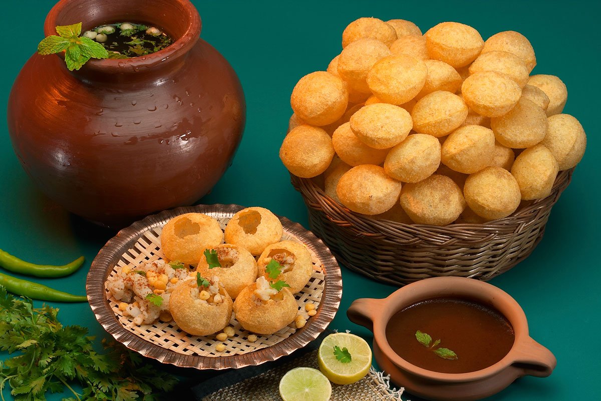 Popular Crispy Indian Snacks That Are Surefire Party Hits